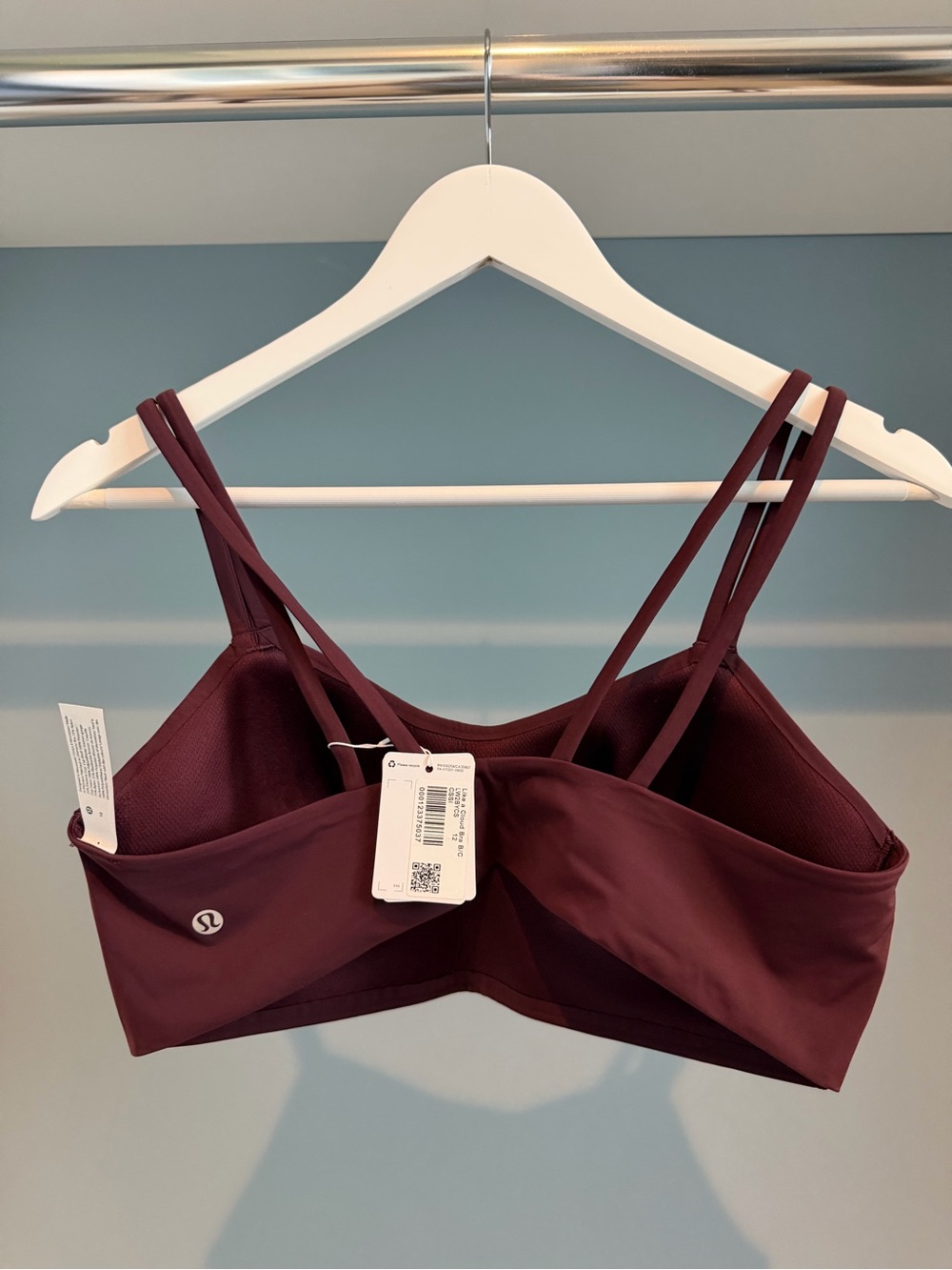 NWT Lululemon Athletica sports bra. Like A Cloud. B/C cup. Sz 12. Brand new! - Picture 3 of 16